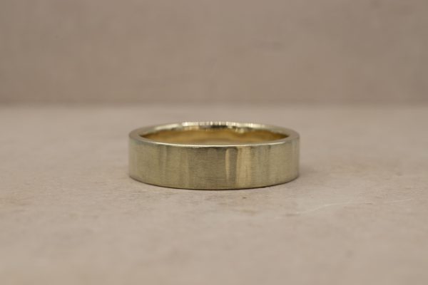 5 mm Vertically Hammered Ring